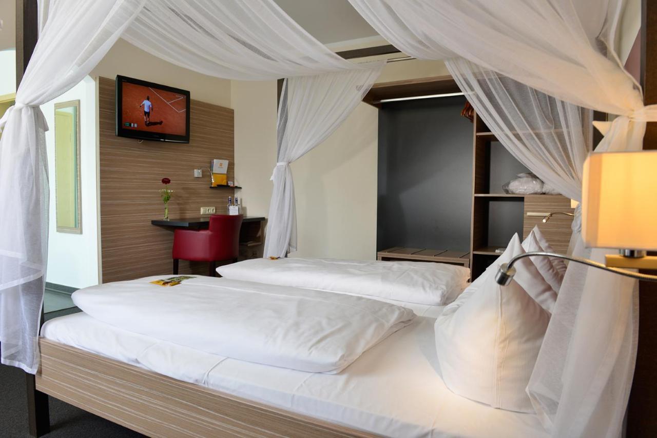 Hotel Sonnenhof Плайнфелд Екстериор снимка