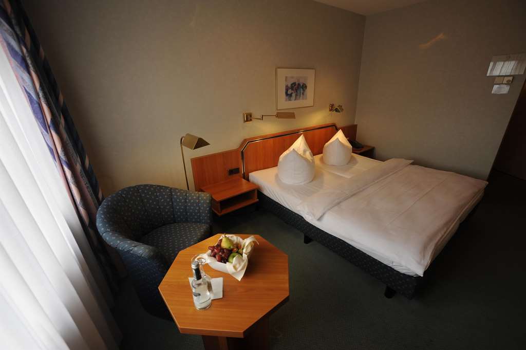 Hotel Sonnenhof Плайнфелд Стая снимка