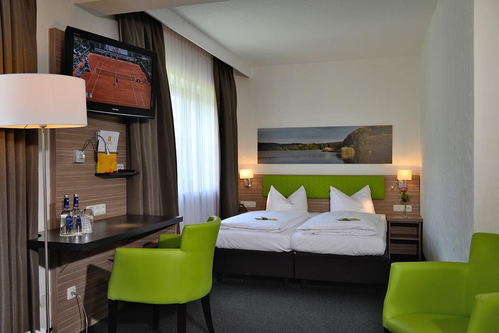Hotel Sonnenhof Плайнфелд Екстериор снимка