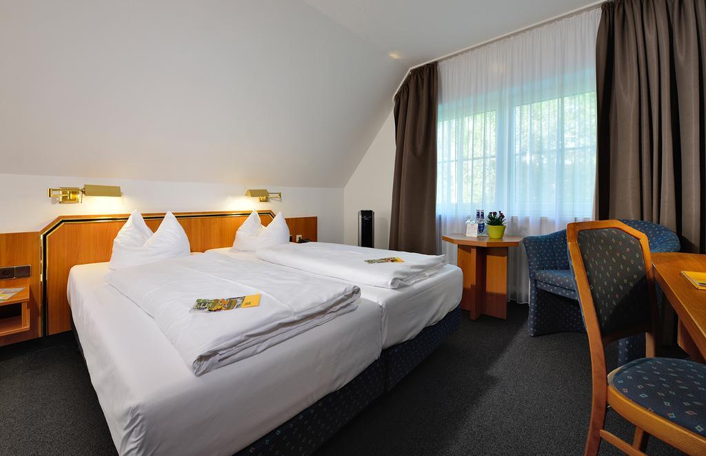 Hotel Sonnenhof Плайнфелд Екстериор снимка